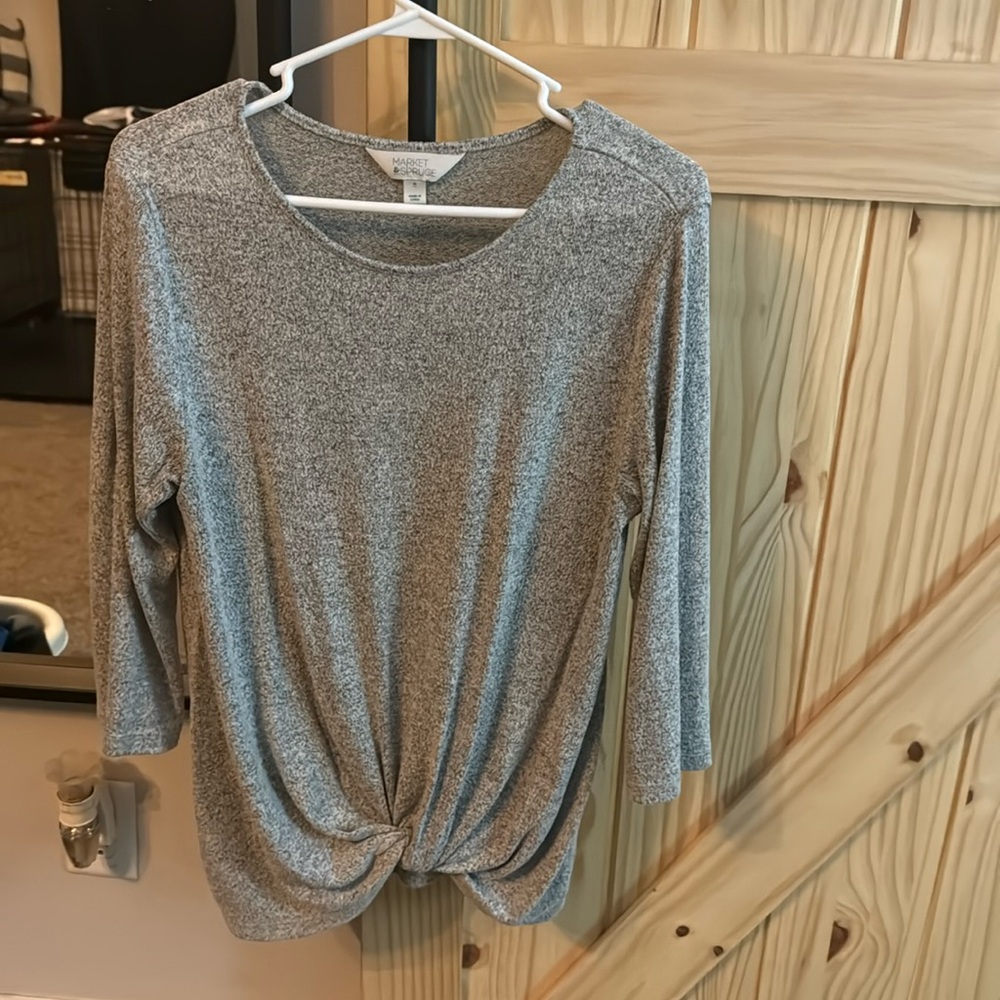 Oversized medium three-quarter length gray soft sweater